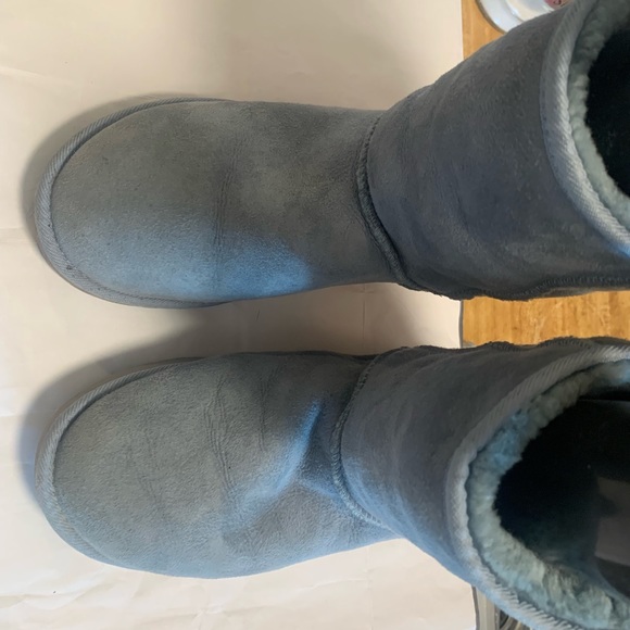 UGG Women’s Classic Short II Light Blue Grey - Picture 1 of 11